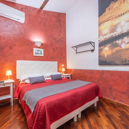 Room In Bb - Skylight Double Room In History House Roma Ngoại thất bức ảnh