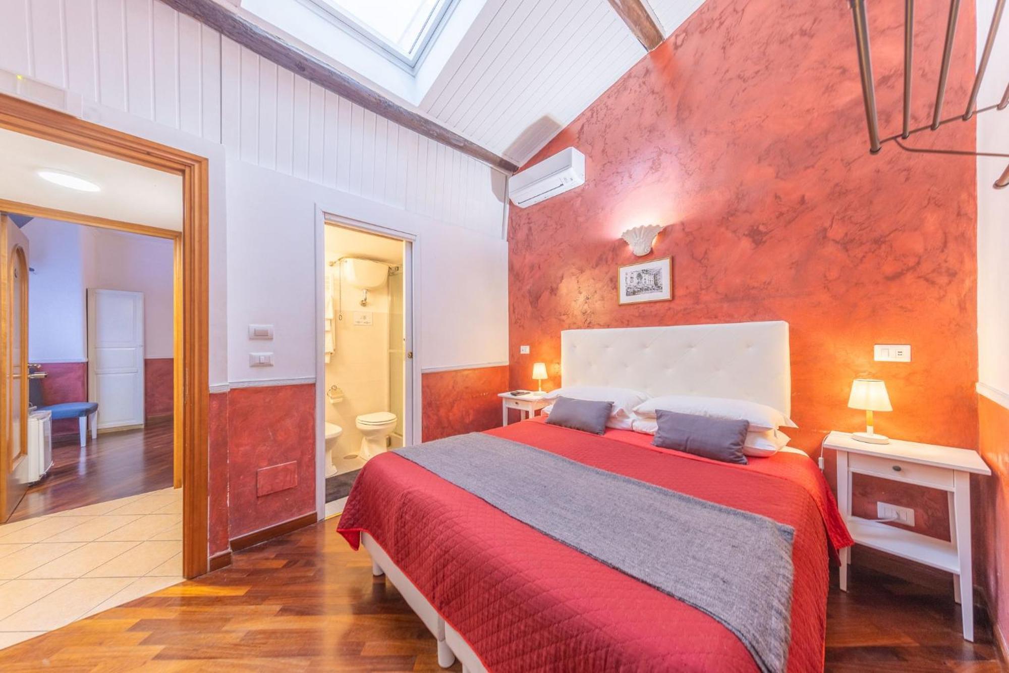 Room In Bb - Skylight Double Room In History House Roma Ngoại thất bức ảnh
