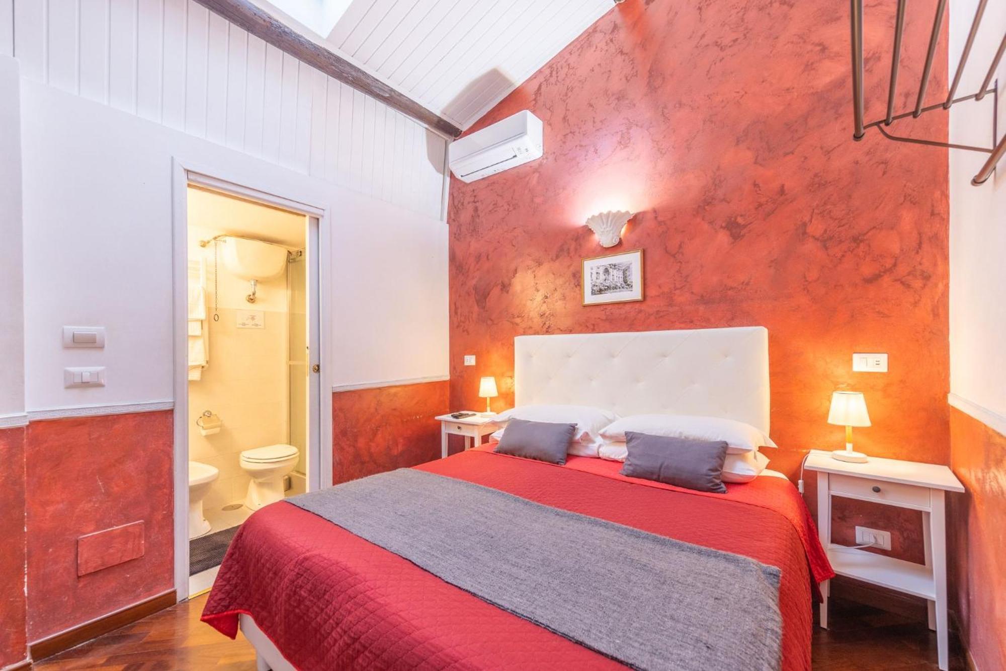 Room In Bb - Skylight Double Room In History House Roma Ngoại thất bức ảnh
